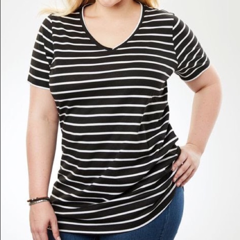 Perfect Printed V-Neck Tee